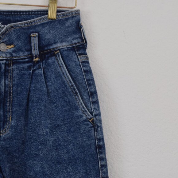 Hollister Ultra High-Rise Mom Jean Womens Jeans Stretch Med Wash Raw Hem size 5R - Picture 6 of 7